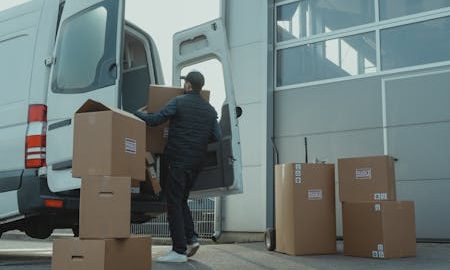 PalletTrucksUK.co.uk Gears Up for Summer Supply Chain Surge