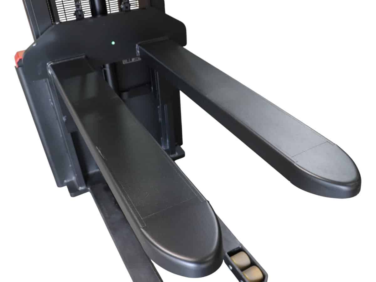 WS15H-B-3000 TRITON Electric Stacker Image 2