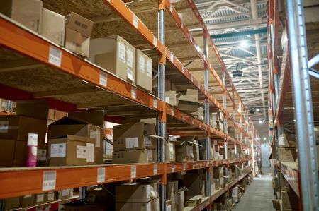 Forklift-free Zones and The Role of Pallet Trucks in Safer Warehouses